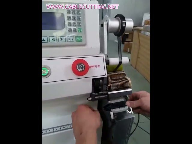 Máquina Automática para Enrolar Chicotes Elétricos com Fita