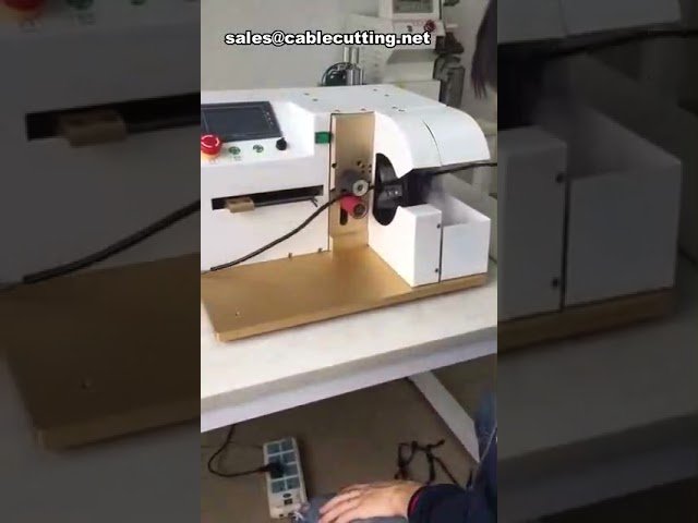 Máquina de Enrolar Fita Isolante para Cabos | Equipamento de Fitagem Automática