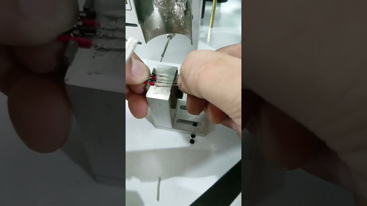 Máquina de Solda Semiautomática para Soldagem por Pontos Múltiplos Simultâneos | Equipamento de Fábrica