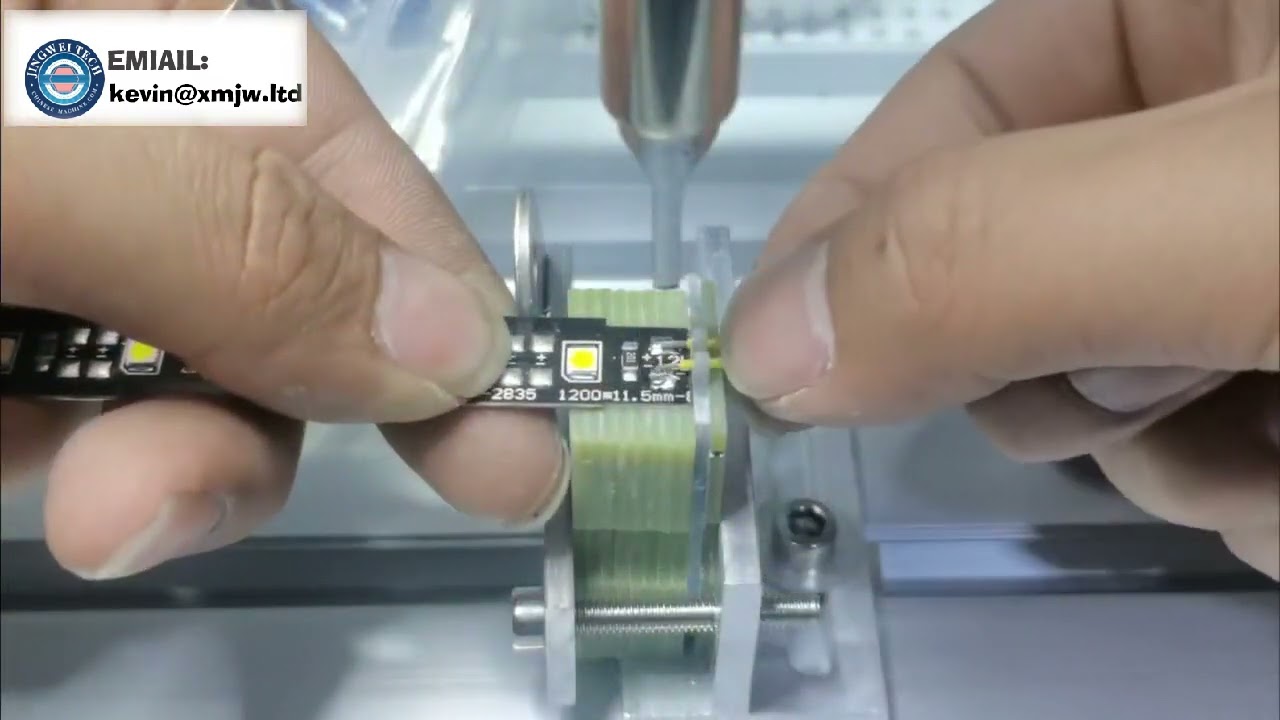 Máquina de Solda de Alta Precisão para Componentes de Gerador – Soldagem de Triodo e Conector XT