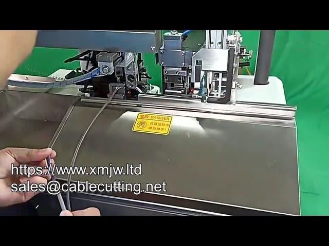 Máquina de Crimpagem e Descascamento Automática - Alta Precisão Industrial
