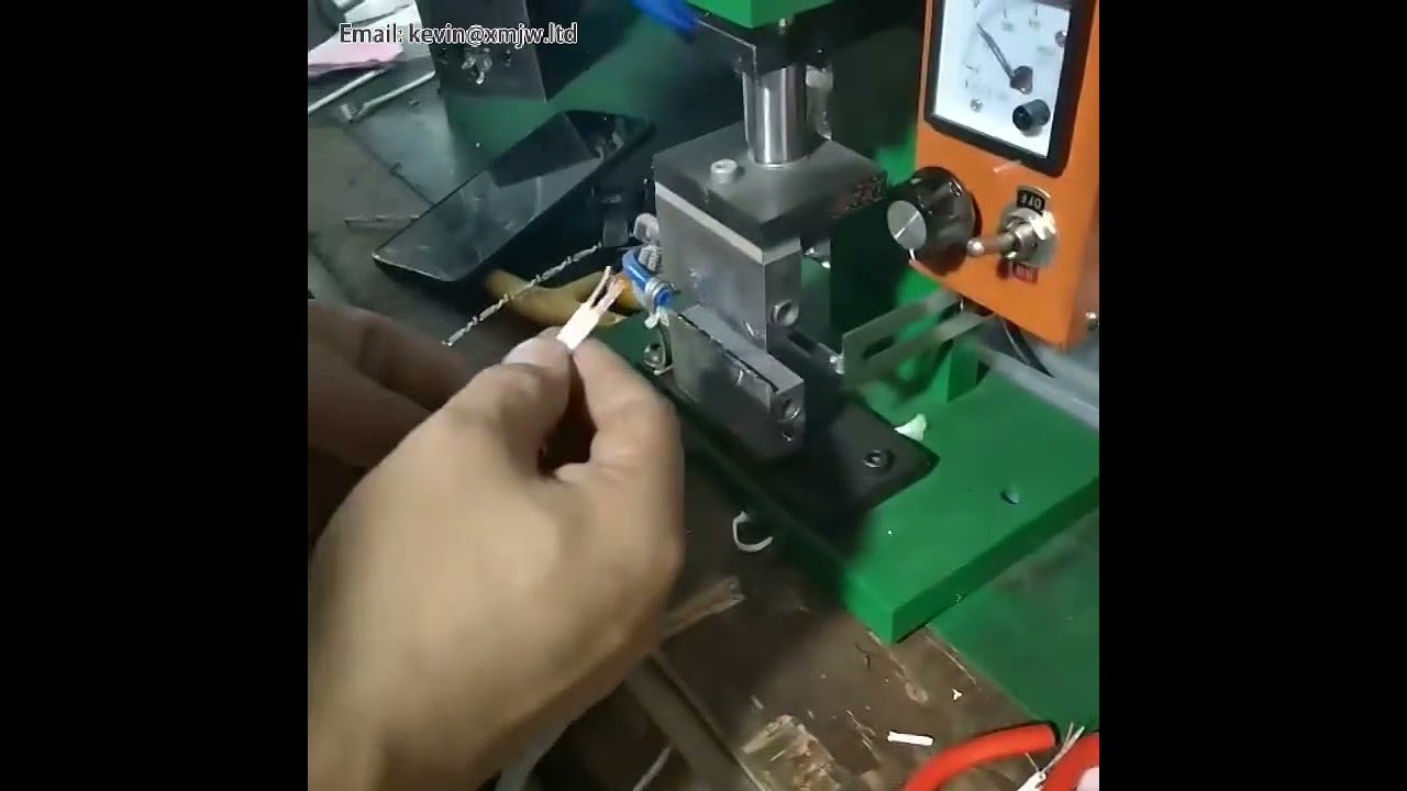 Máquina Pneumática de Decapagem a Calor para Cabos de Dados Nylon e Malha Trançada Blindada
