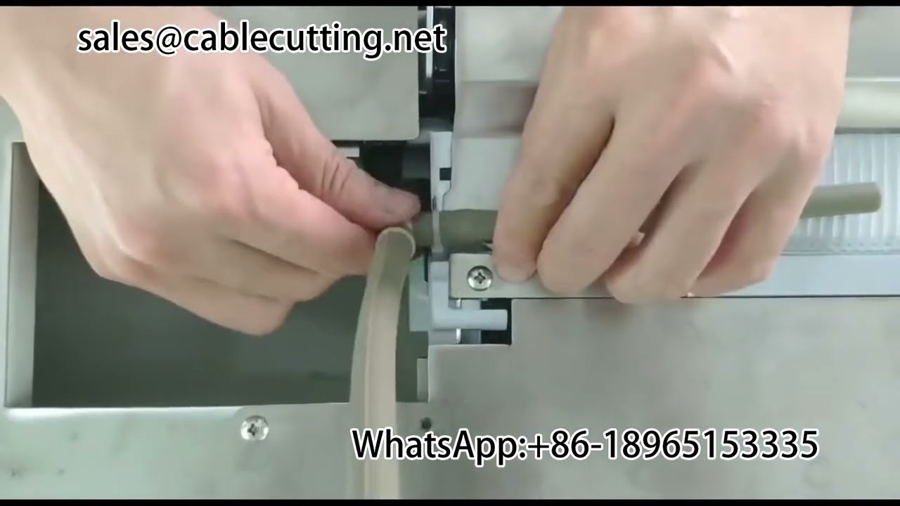 Máquina de Encapar de Mesa para Chicotes Elétricos | Equipamento Automatizado de Fiação