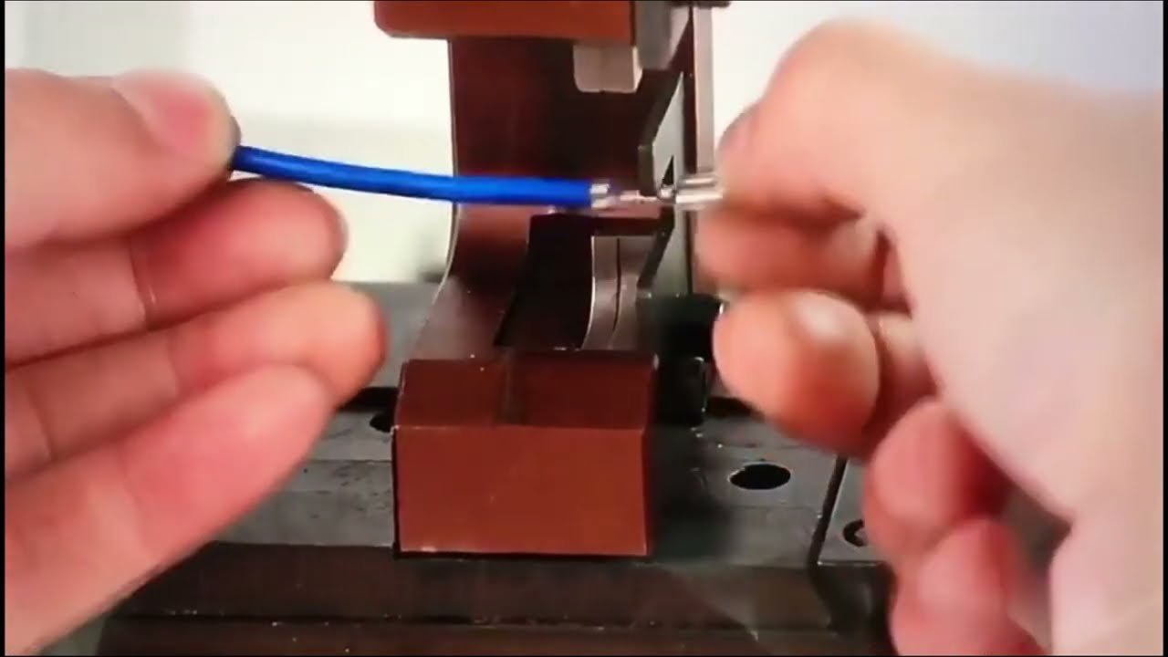 Máquina Semi Automática Silenciosa para Crimpagem de Terminais de Cabo