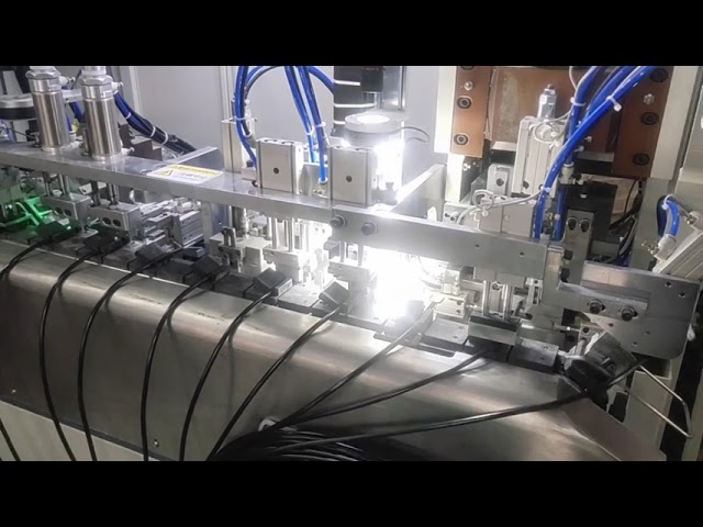 Máquina Automática de Crimpagem de Plugues Tripolares para Cabos de Alimentação – Compatível com Padrões Francês, BS e Americano
