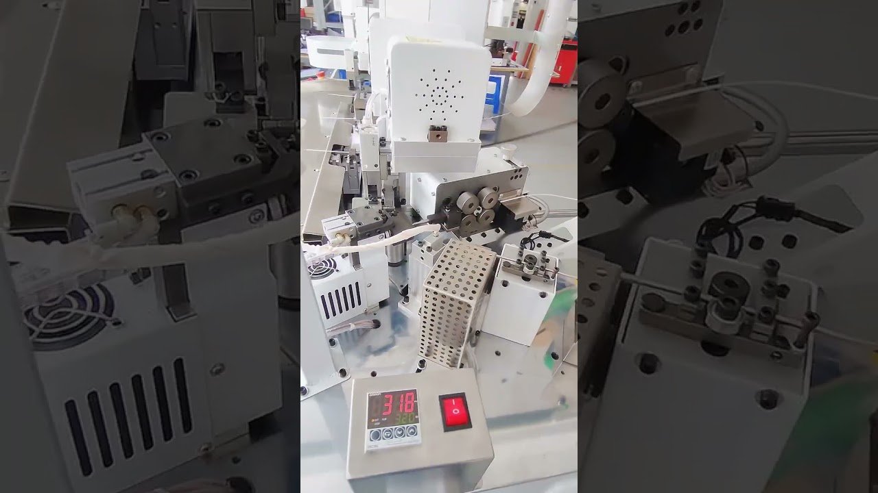 Máquina Totalmente Automática para Chicotes Elétricos: Estanhamento e Aplicação de Tubo Termorretrátil