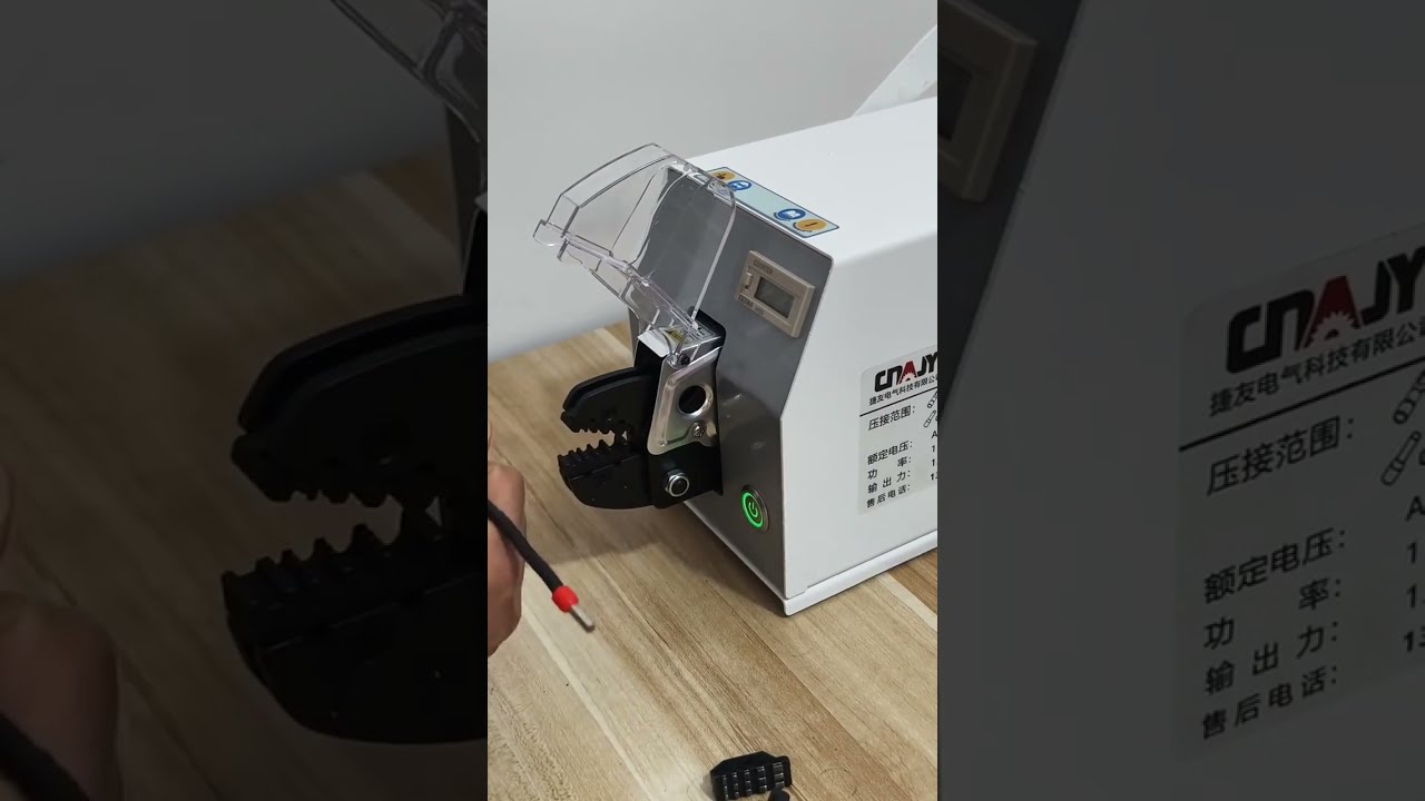 Máquina de Crimpagem Pneumática de Terminais 20EC – Segura e Versátil para Automação
