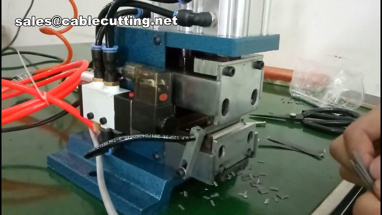 Máquina de Descascar Fios e Cabos Industrial