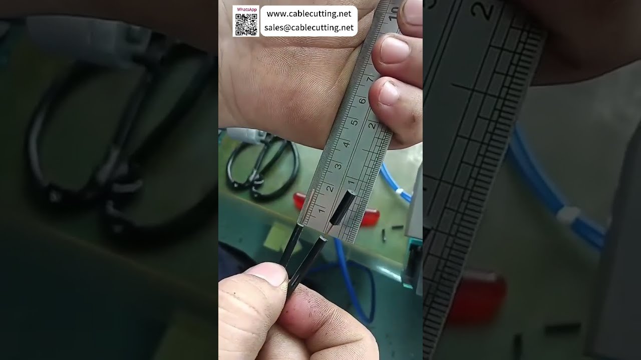 Máquina de Corte e Descascamento para Cabos Planos: Duplo Fio, Corte de 60mm e Descascamento Parcial de 15mm