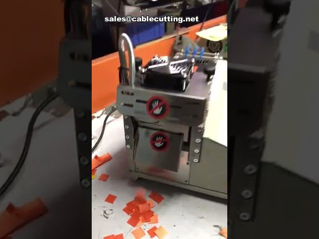 Máquina de Corte a Quente e Frio para Tecidos e Etiquetas | Cortador Automatizado de Etiquetas