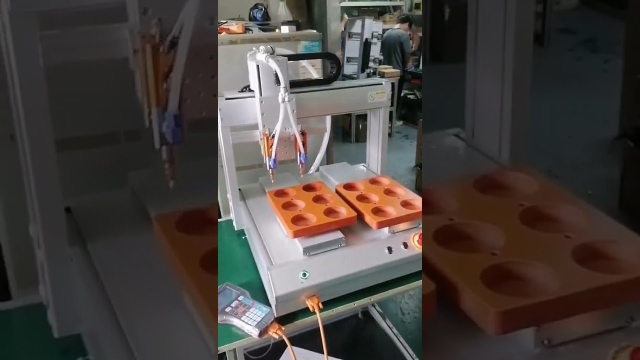Robô Automático para Aplicação de Cola em LEDs | Máquina Especializada #fábrica #automação