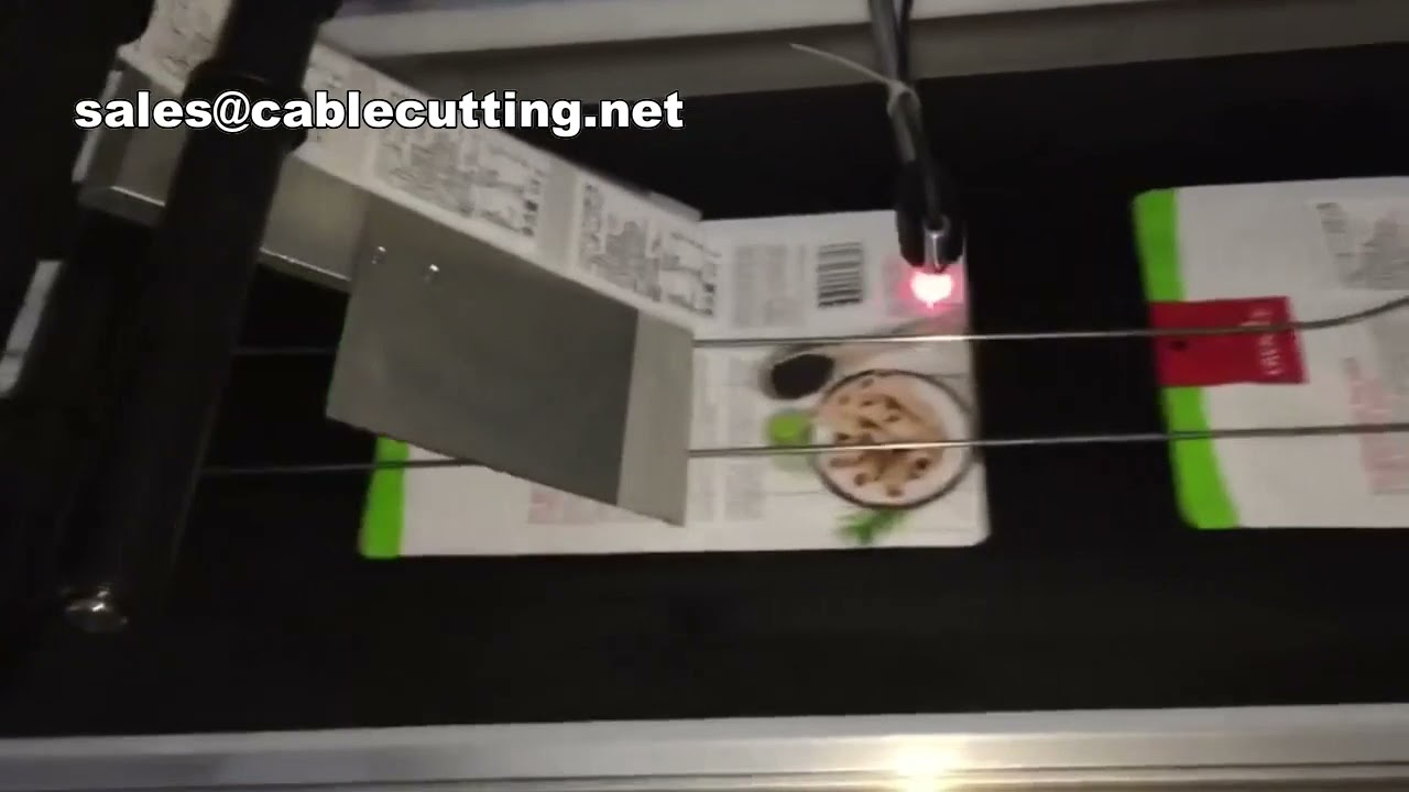 Máquina de Rotulagem e Selagem Horizontal de Topo para Sachês de Água – Eficiência Industrial