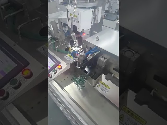 Máquina Automática para Corte, Decapagem, Crimpagem e Estanhamento de 5 Fios Finos | Alta Produtividade