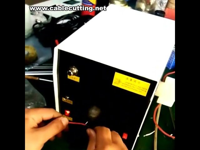 Máquina de Torcer Cabos e Fios | Torcedora com Escova Pneumática para Indústria