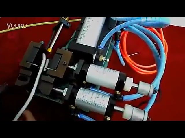 Máquina Pneumática de Decapagem de Fios a Quente | Decapagem Automatizada de Alta Precisão
