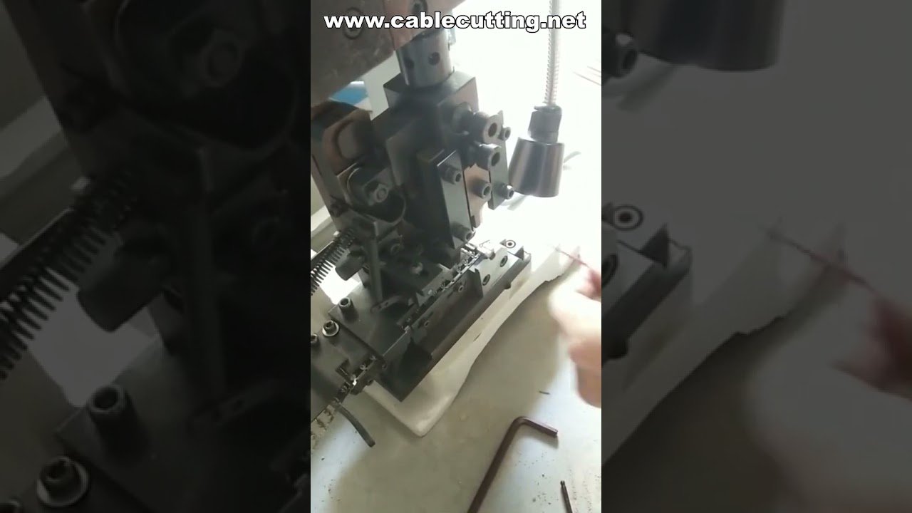 Máquina de Crimpagem de Terminais: Cabo, Silenciosa e Elétrica para Conectores Industriais
