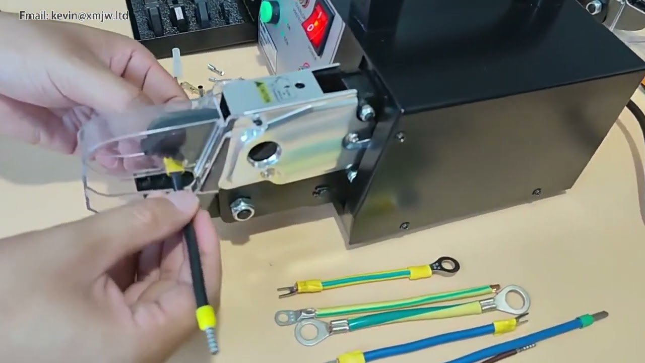Máquina de Crimpagem Automática de Terminais Elétricos 0,25-16mm² EM-6B2/EM-6B1 com Matrizes Intercambiáveis