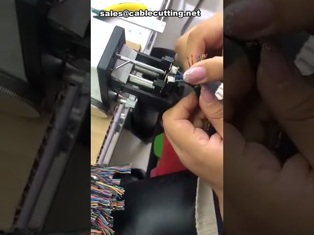 Máquina de Decapar Cabos Multicore e Fios de Revestimento – Processo Completo de Descascamento e Corte