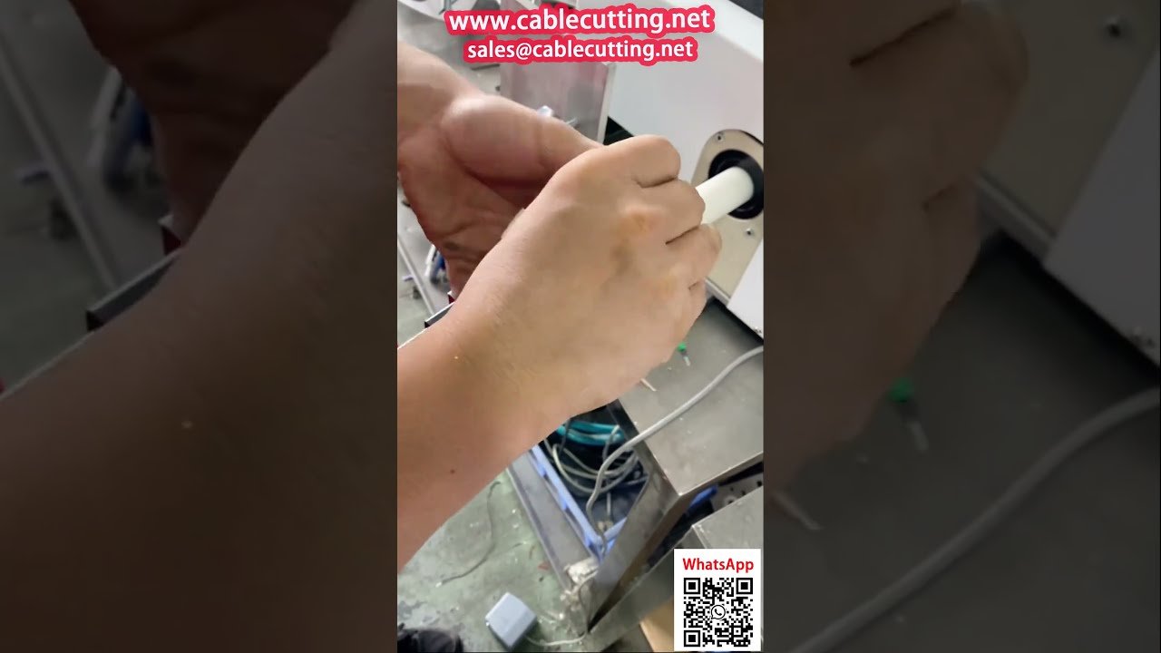 Máquina Automática de Bobinagem e Alinhamento para Cabos de Carregamento em Embalagens de Cartão