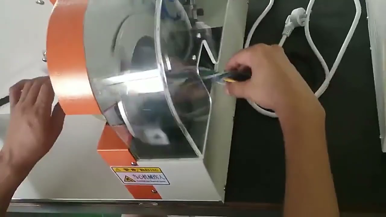 Máquina Automática de Fitar Chicotes Elétricos